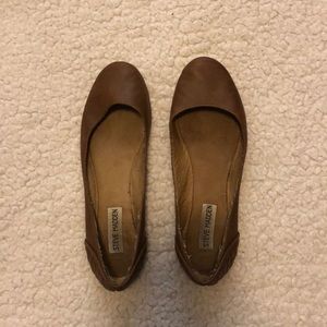 Woman’s Steve Madden flats